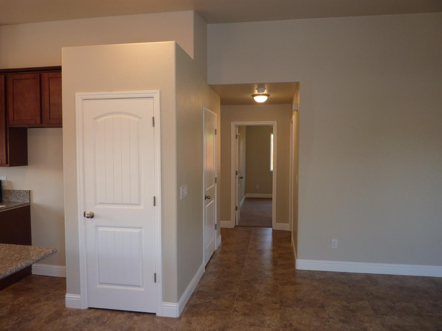 705 Riverside Drive Madera, CA 93638 - Photo 17 of 48 Gallery Image 17