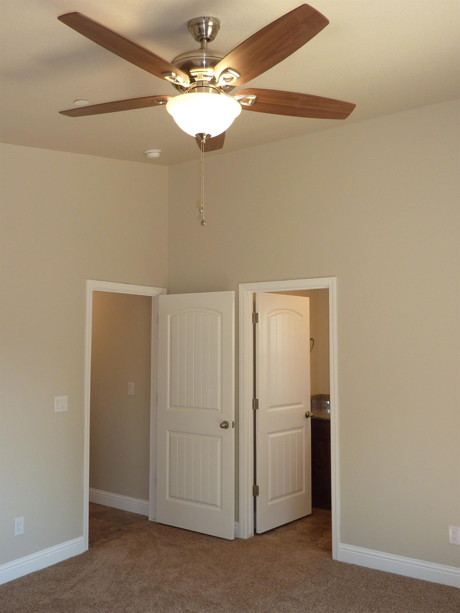 705 Riverside Drive Madera, CA 93638 - Photo 33 of 48 Gallery Image 33