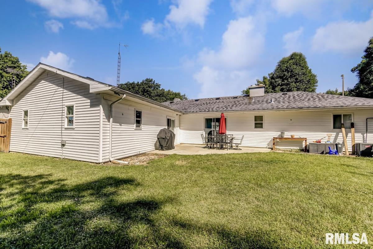 2432 Sussex Road Springfield, IL 62703 - Photo 34 of 36