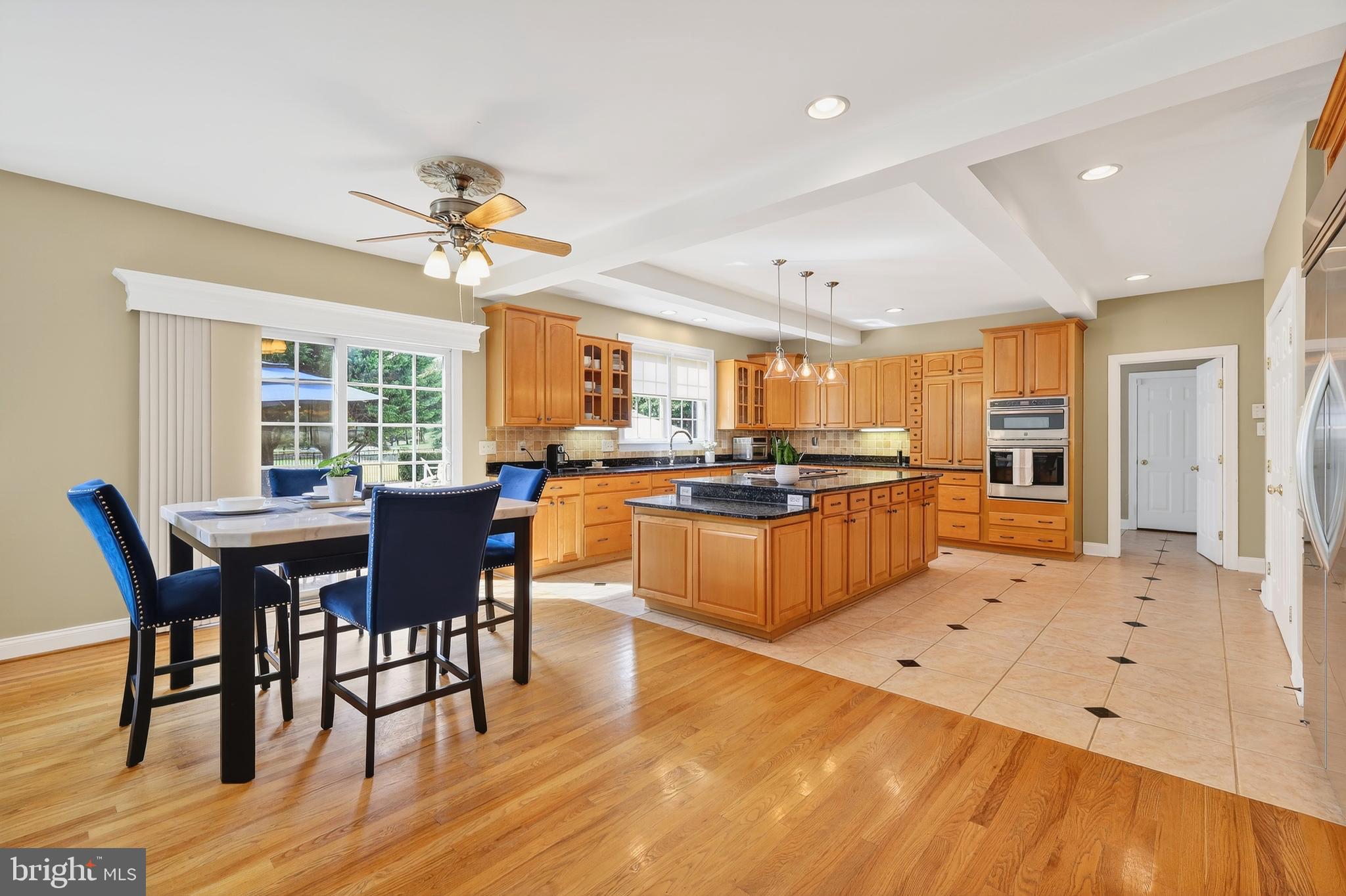 7221 Preservation Court Fulton, MD 20759 - Photo 20 of 69 Kitchen & breakfast area—everyday gathering