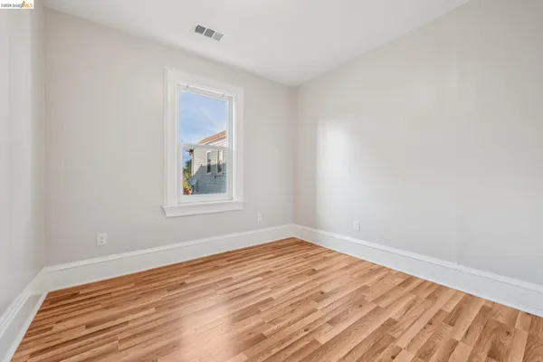 $695,000 | 836 20th Street, Oakland, CA 94607