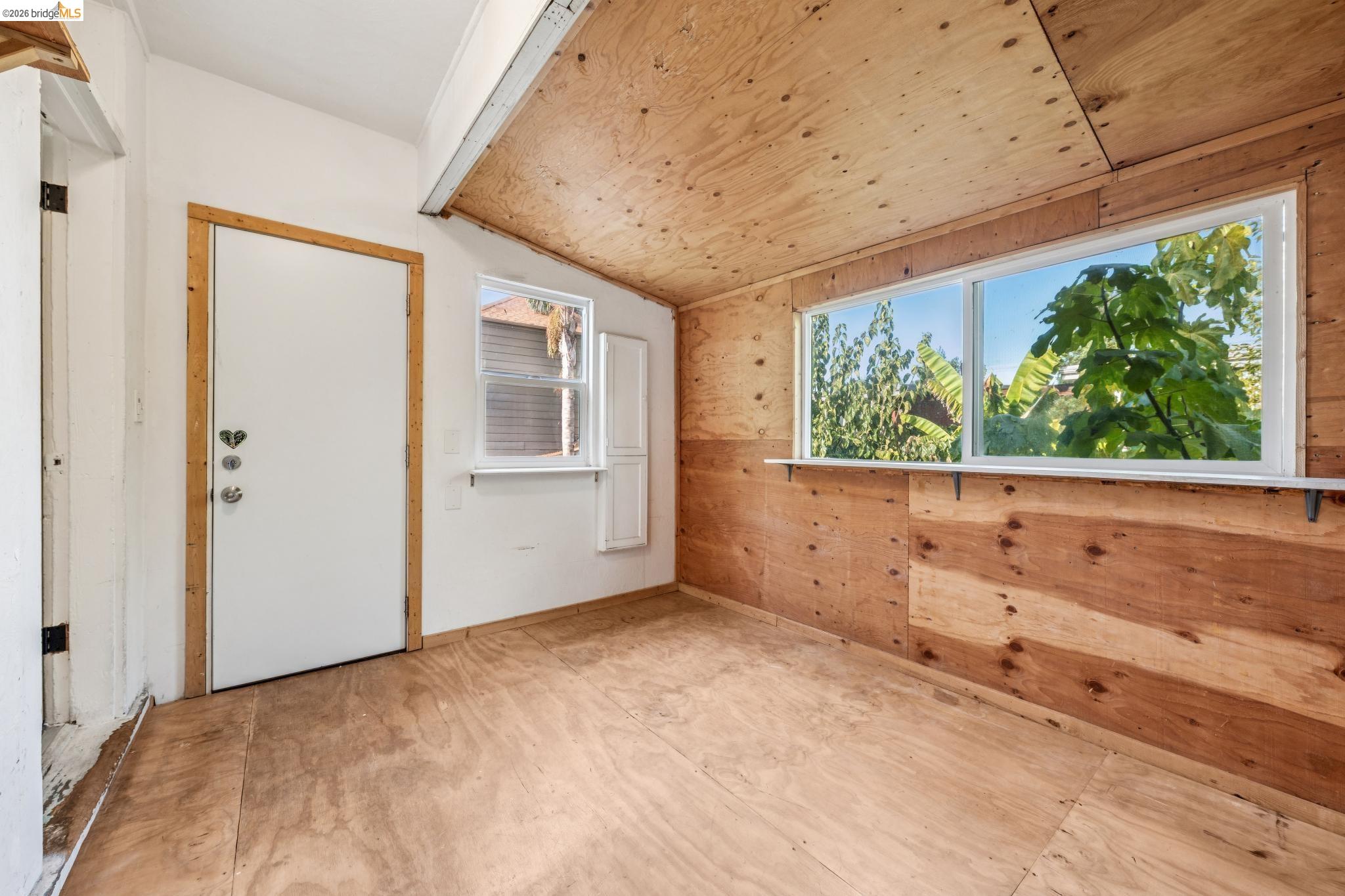 836 20th Street Oakland, CA 94607 - Photo 19 of 54 Upper