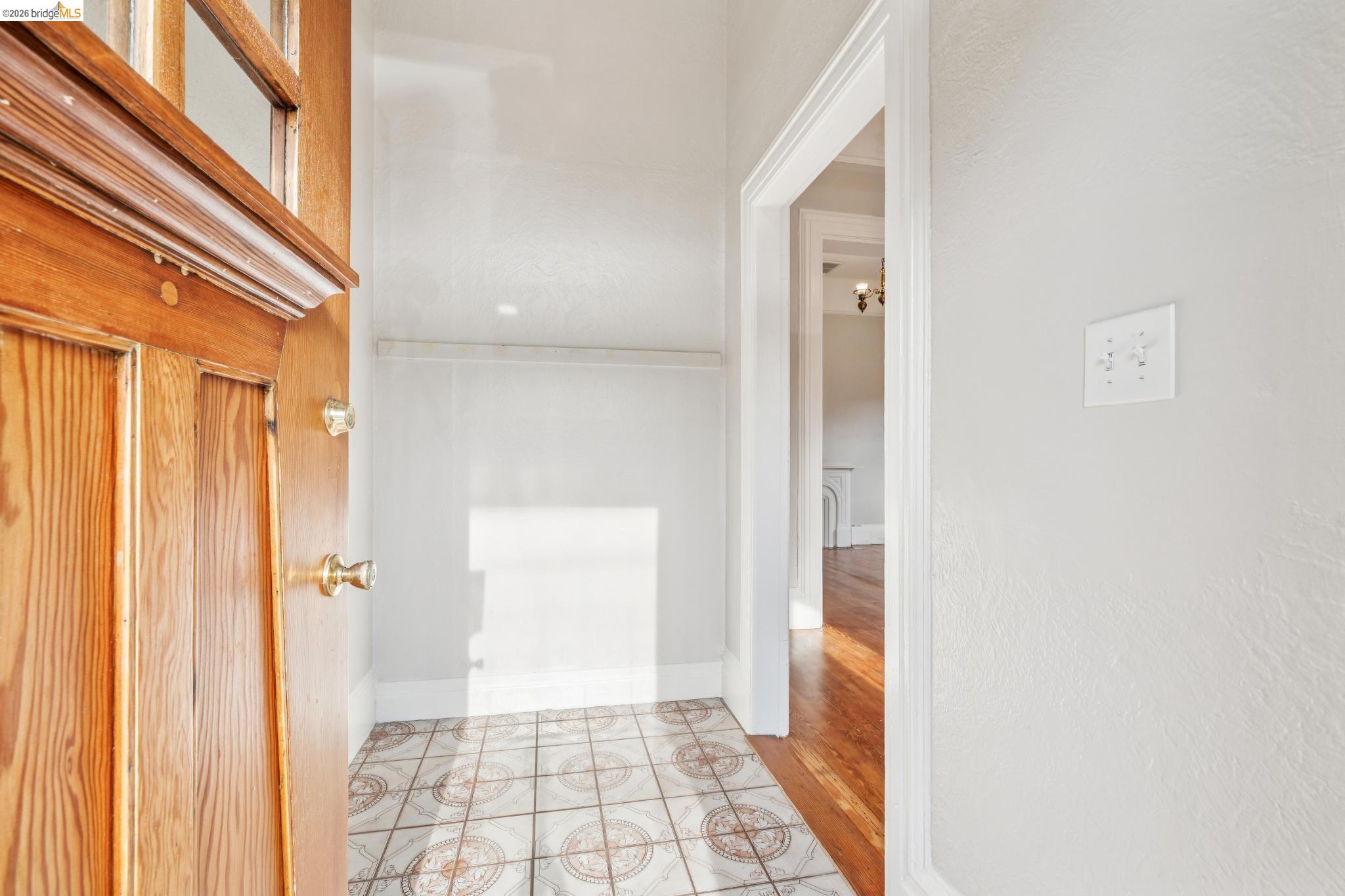 836 20th Street Oakland, CA 94607 - Photo 2 of 54