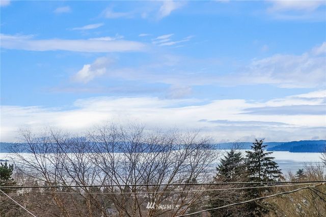 $1,730,000 | 2820 West Barrett Street, Seattle, WA 98199