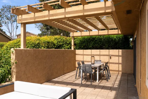 $1,835,000 | 2575 Caminito Muirfield, San Diego, CA 92037