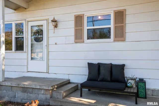 $99,000 | 806 South Jackson Street, West Frankfort, IL 62896