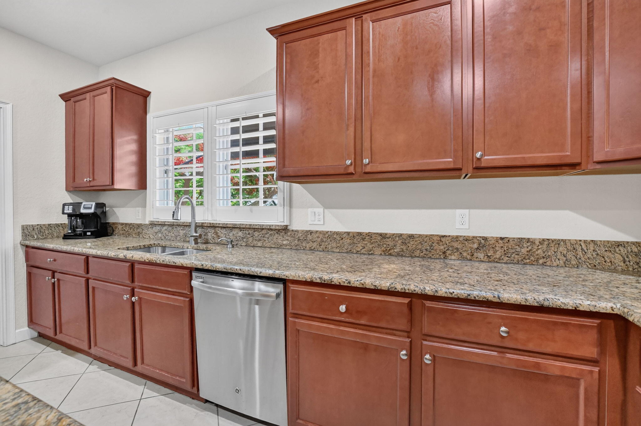 27 Northwest Hawthorne Place Boca Raton, FL 33432 - Photo 23 of 52 27-web-or-mls-DSC_0989