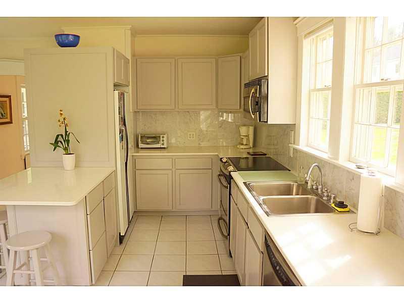 31 Cushing Street Winterport, ME 04496 - Photo 11 of 35 Kitchen.