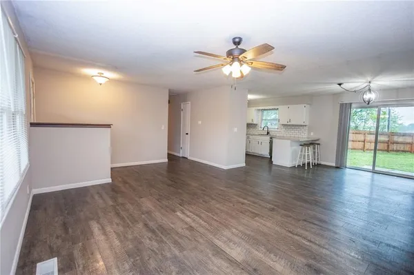 $181,500 | 2411 Grand Lane, Independence, KS 67301