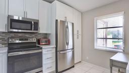 8613 Sunbird Place, Unit C Boca Raton, FL 33496 - Photo 5 of 39 Kitchen