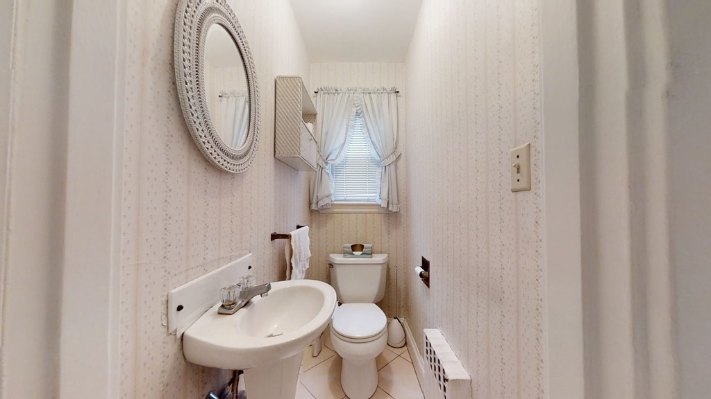 139 Standish Road Watertown, MA 02472 - Photo 11 of 25