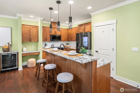 $1,098,000 | 900 228th Avenue Northeast, Unit 15C, Sammamish, WA 98074