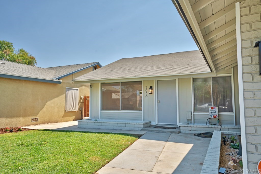 7920 Temecula Place Riverside, CA 92503 - Photo 3 of 34 a view of a house with backyard and porch