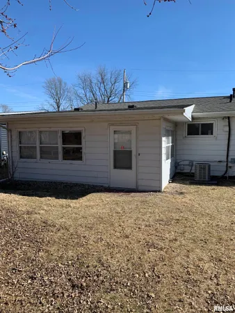 $89,900 | 972 Olive Street, Galesburg, IL 61401