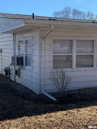$89,900 | 972 Olive Street, Galesburg, IL 61401