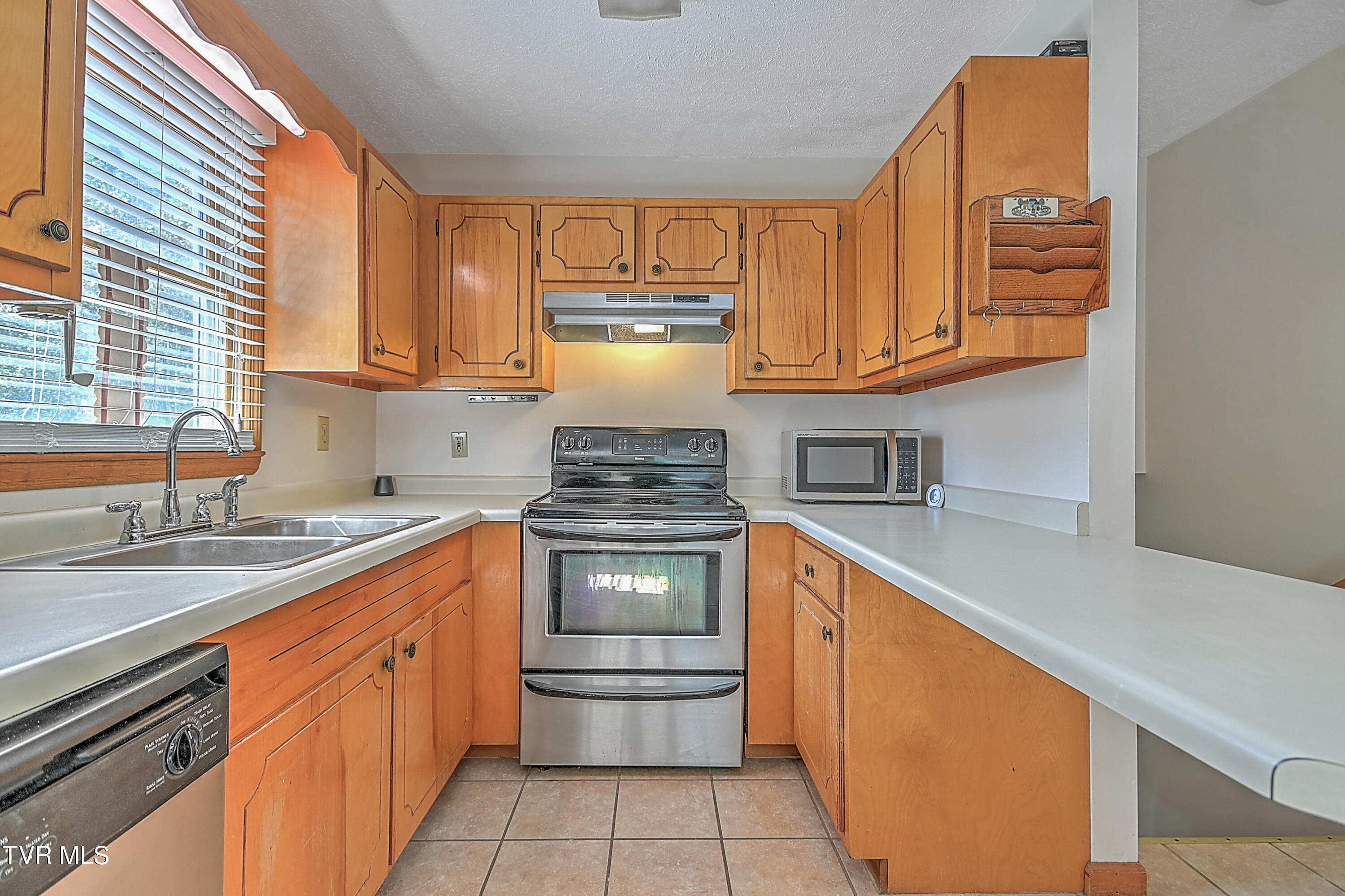 142 Fairhaven Road Johnson City, TN 37601 - Photo 7 of 37 142 Fairhaven JG-9