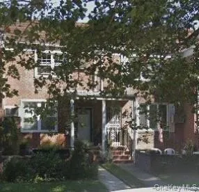 $750,000 | 141-29 70th Road | Kew Gardens Hills