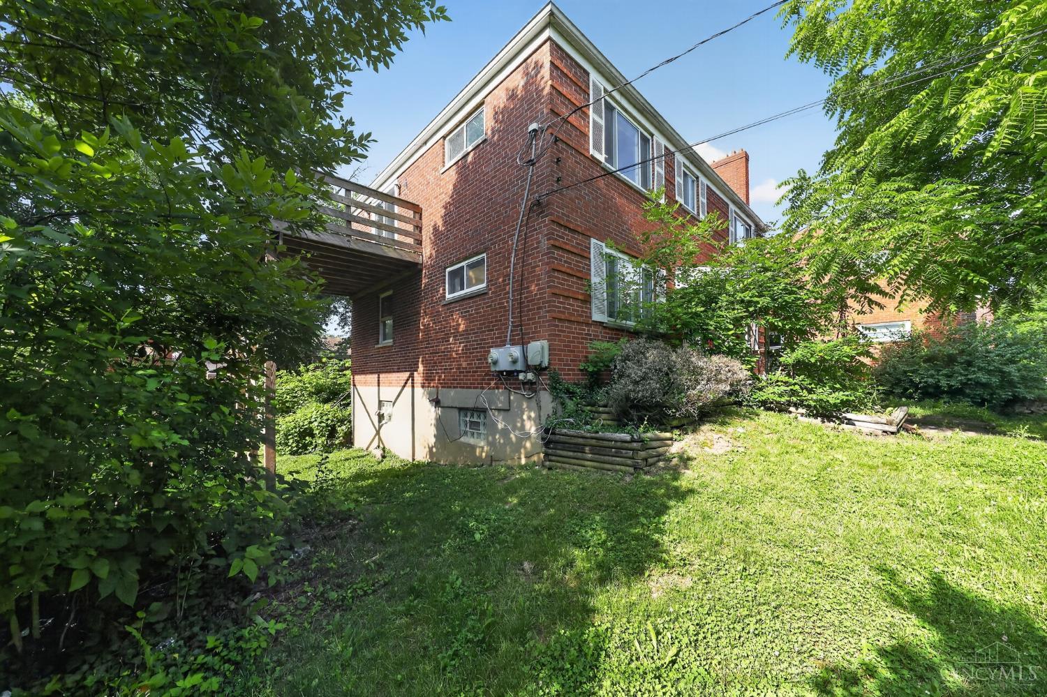 2505 Rack Court Cincinnati, OH 45239 - Photo 4 of 31