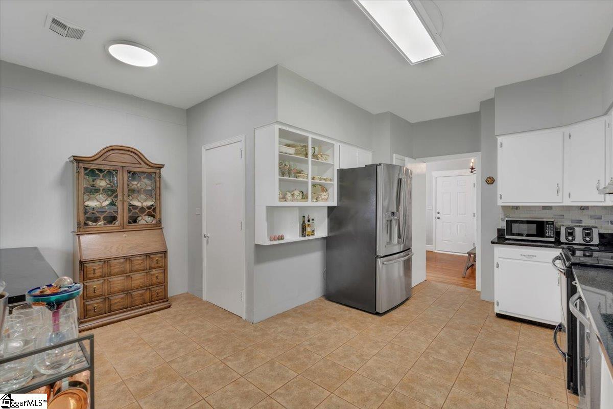 322 Chick Springs Road Greenville, SC 29609 - Photo 12 of 28 Gallery Image 12