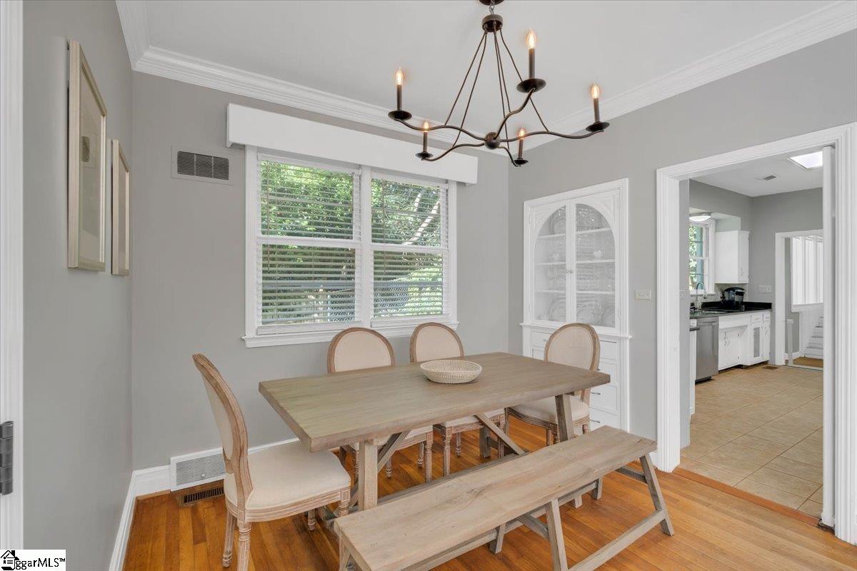 322 Chick Springs Road Greenville, SC 29609 - Photo 8 of 28 Gallery Image 8