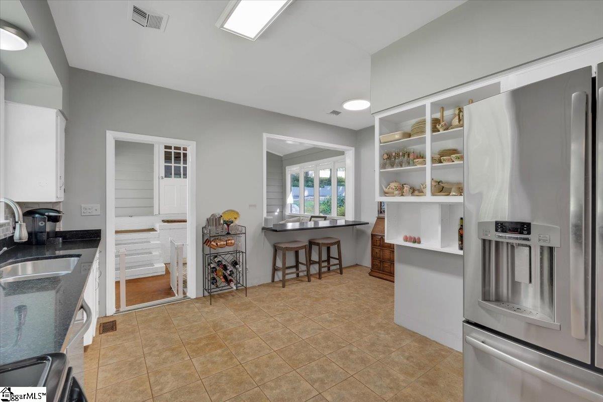 322 Chick Springs Road Greenville, SC 29609 - Photo 10 of 28 Gallery Image 10