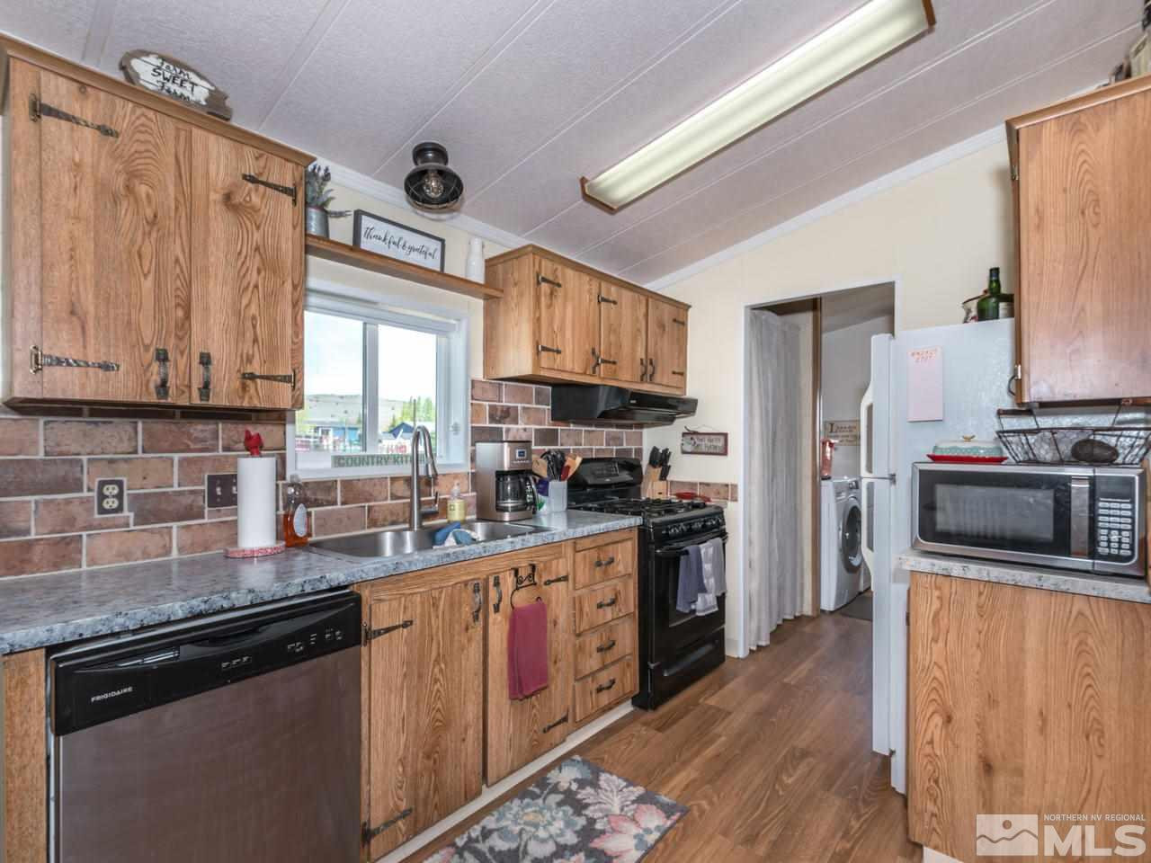 18955 Pinon Reno, NV 89508 - Photo 10 of 25 Photo 10
