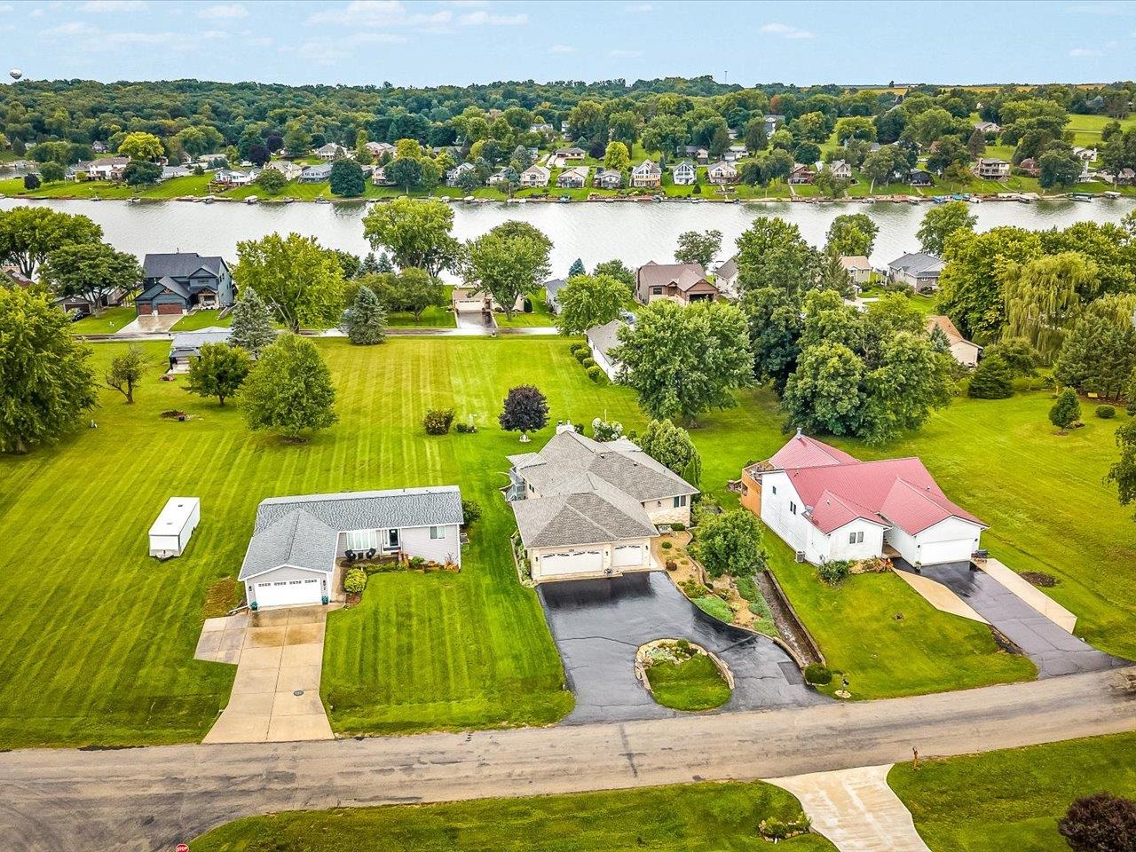 942 Lake Summerset Road Lake Summerset, IL 61019 - Photo 6 of 55 Gallery Image 6