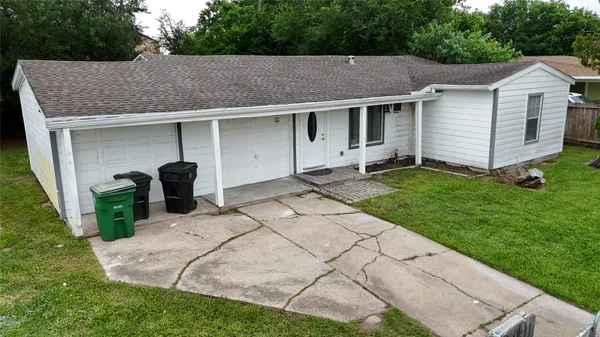 $1,500 | 5103 Willow Glen Drive, Houston, TX 77033