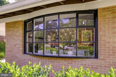 $650,000 | 5 Olivewood Court, Greenbelt, MD 20770