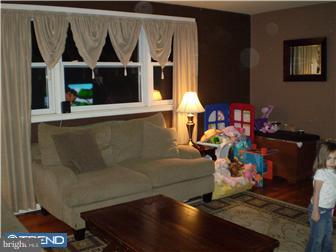 7427 Hill Road Philadelphia, PA 19128 - Photo 6 of 9 Gallery Image 6