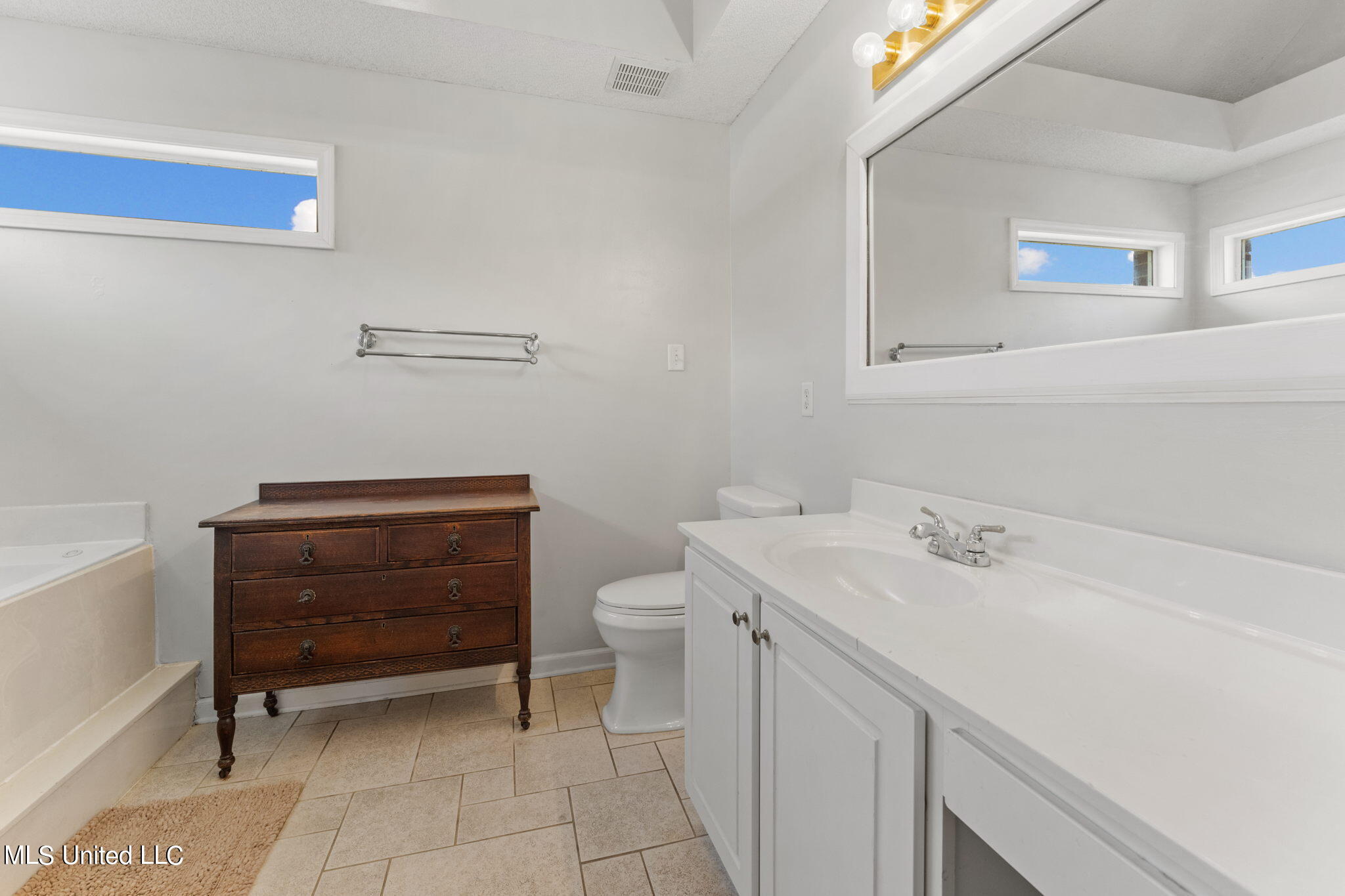 4480 Holly Springs Road Hernando, MS 38632 - Photo 8 of 15 m bth