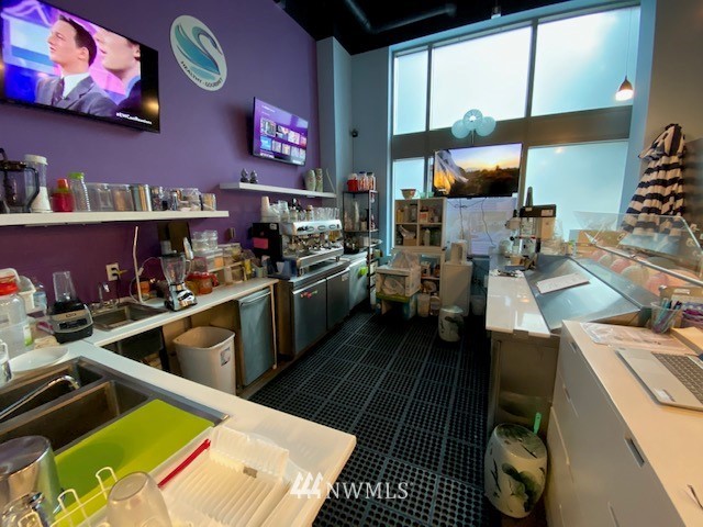 900 Lenora Street, Unit W105 Seattle, WA 98121 - Photo 15 of 27
