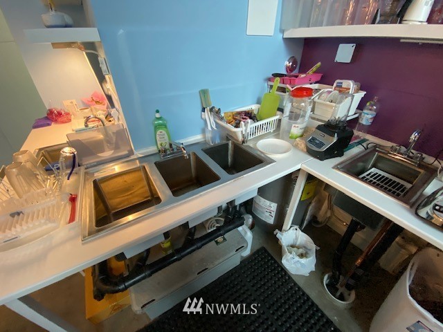 900 Lenora Street, Unit W105 Seattle, WA 98121 - Photo 16 of 27