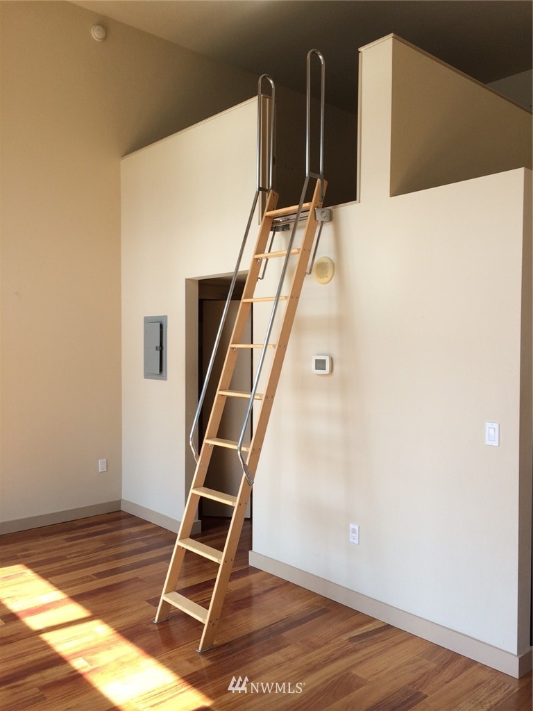 900 Lenora Street, Unit W105 Seattle, WA 98121 - Photo 3 of 27