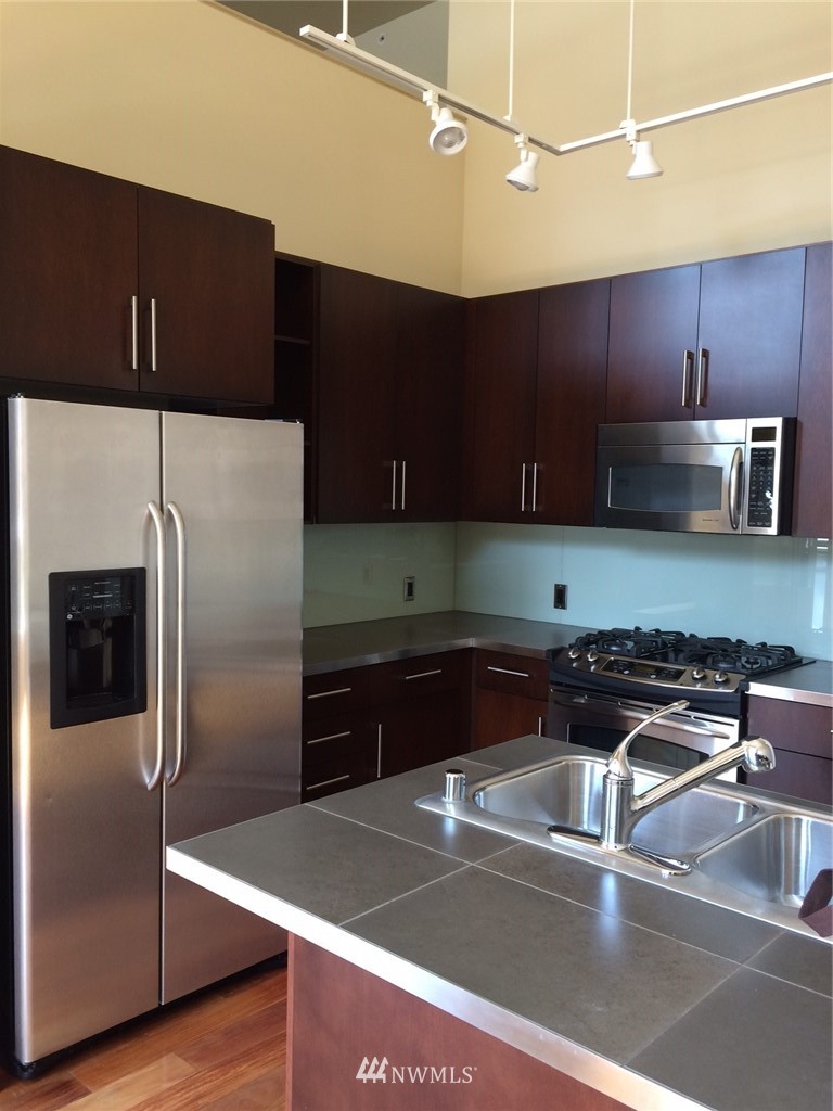 900 Lenora Street, Unit W105 Seattle, WA 98121 - Photo 4 of 27
