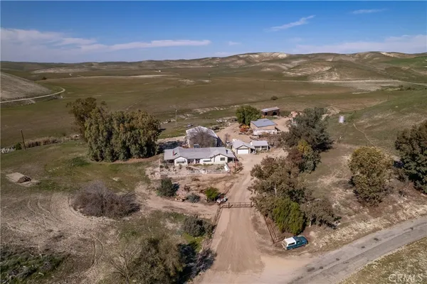 $3,800,000 | 3160 Gillis Cyn Road, Shandon, CA 93461