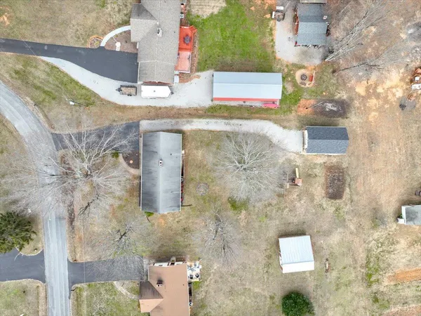 $235,000 | 133 Perdue Drive, Hurt, VA 24563