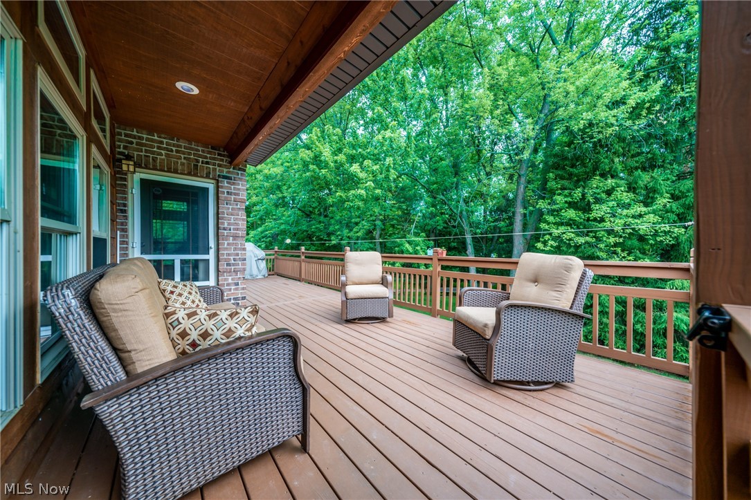 36077 Reeves Road Eastlake, OH 44095 - Photo 11 of 35 Gallery Image 11