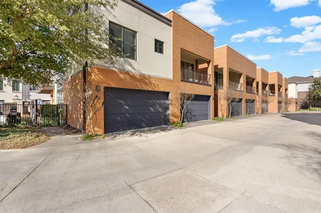 $499,000 | 2604 Museum Way, Unit 2101, Fort Worth, TX 76107