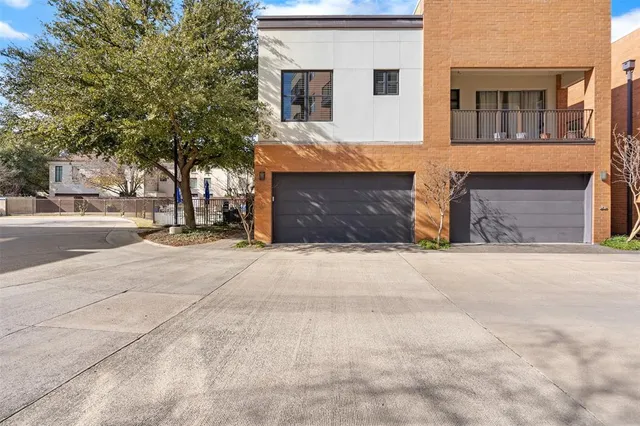 $499,000 | 2604 Museum Way, Unit 2101, Fort Worth, TX 76107