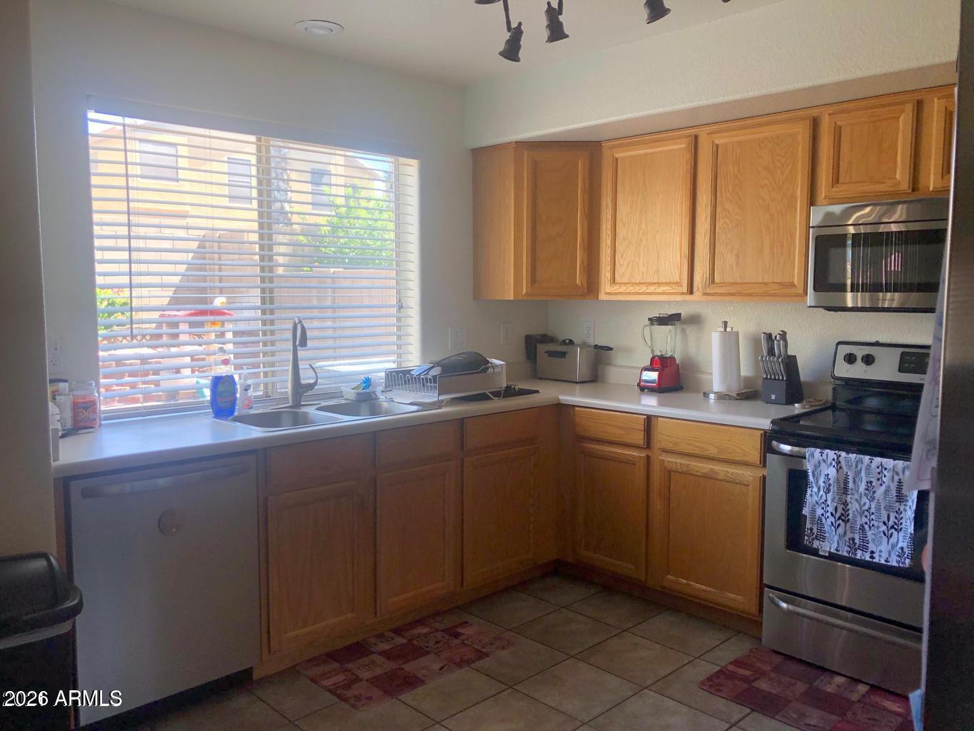 12860 West Monte Vista Road Avondale, AZ 85392 - Photo 8 of 12 20210329185931178606000000-o