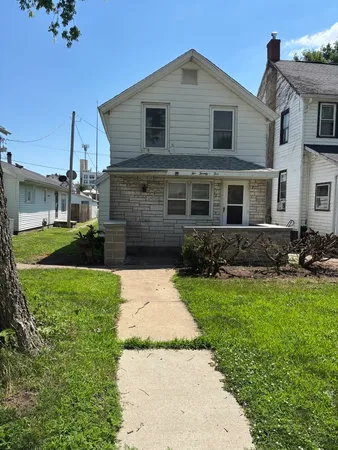 $44,900 | 225 3rd Avenue South, Clinton, IA 52732