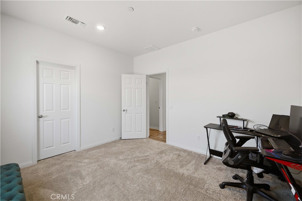 8188 Country Mile Lane Riverside, CA 92507 - Photo 25 of 37