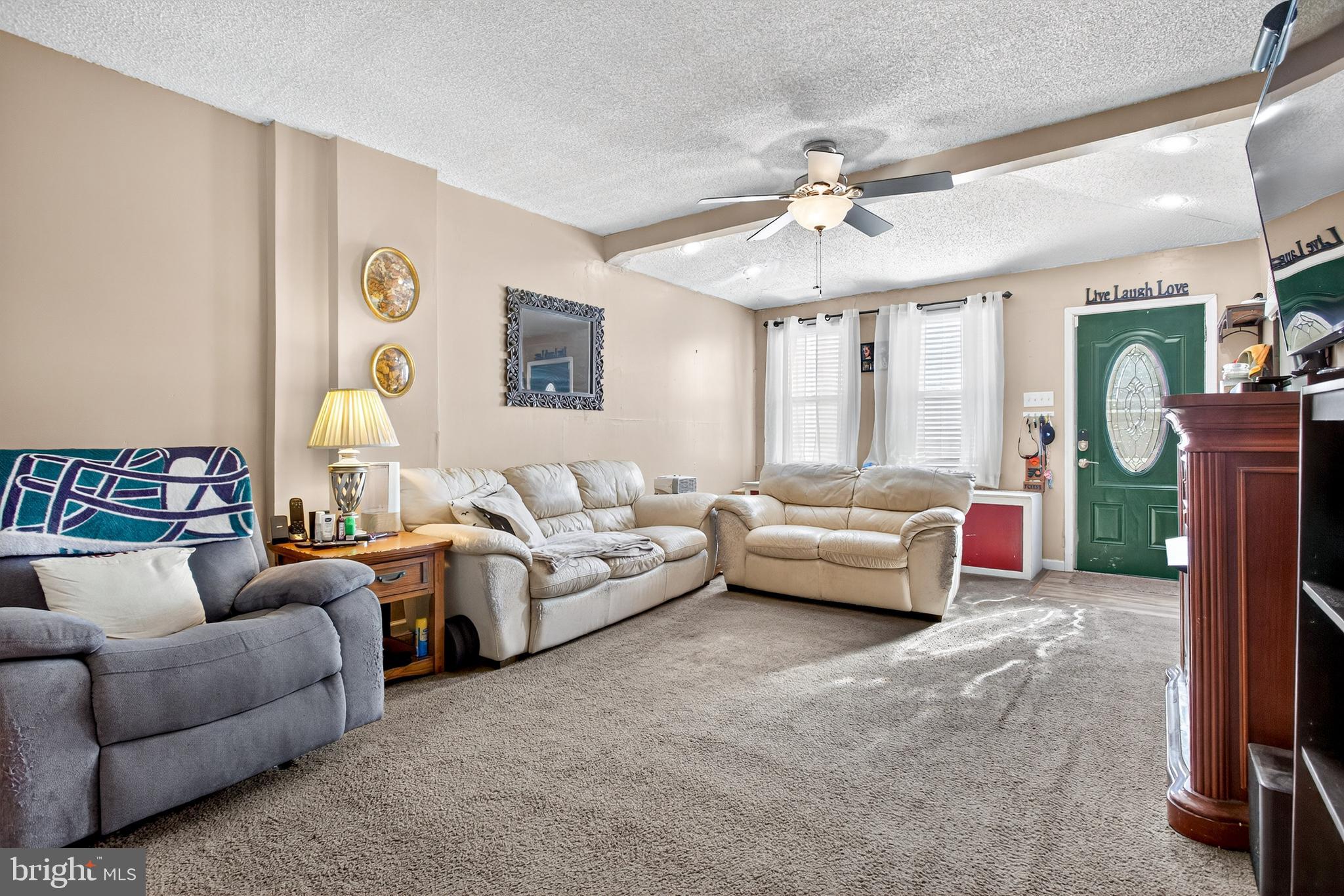 7916 Craig Street Philadelphia, PA 19136 - Photo 3 of 24 Living Room - Main Level