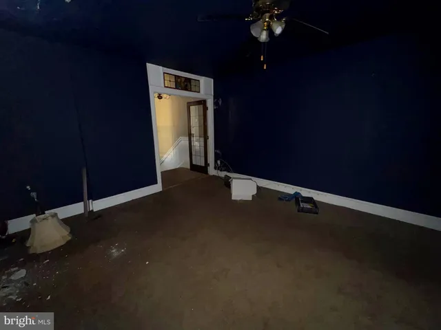 a view of a closet area