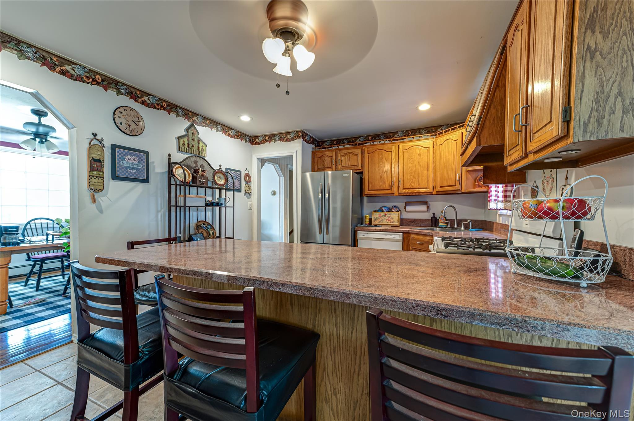 11 Spruce Street Islip, NY 11751 - Photo 10 of 36
