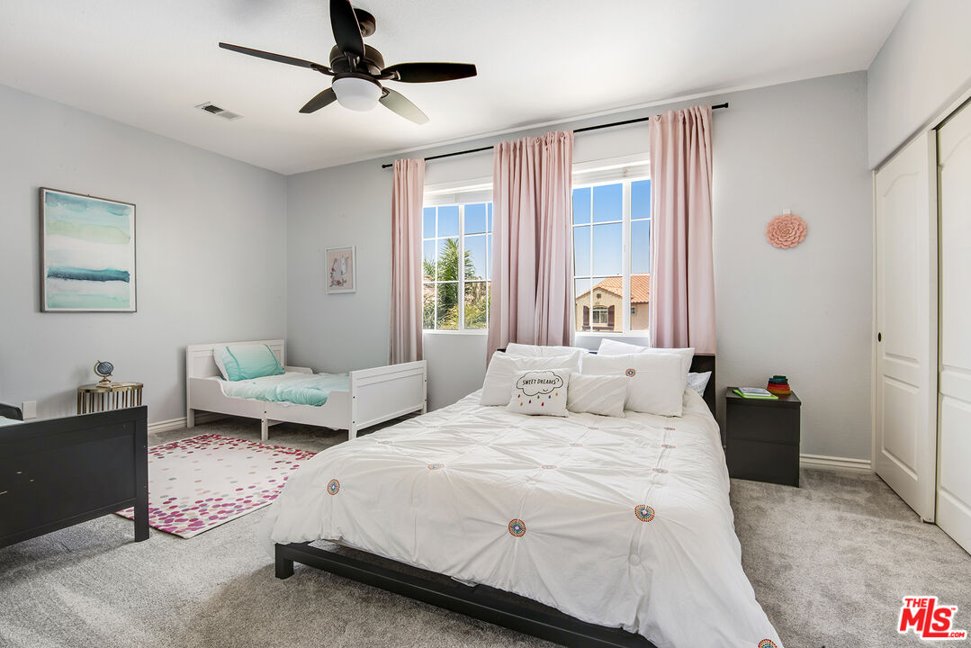 24944 Smokewood Way Stevenson Ranch, CA 91381 - Photo 27 of 39