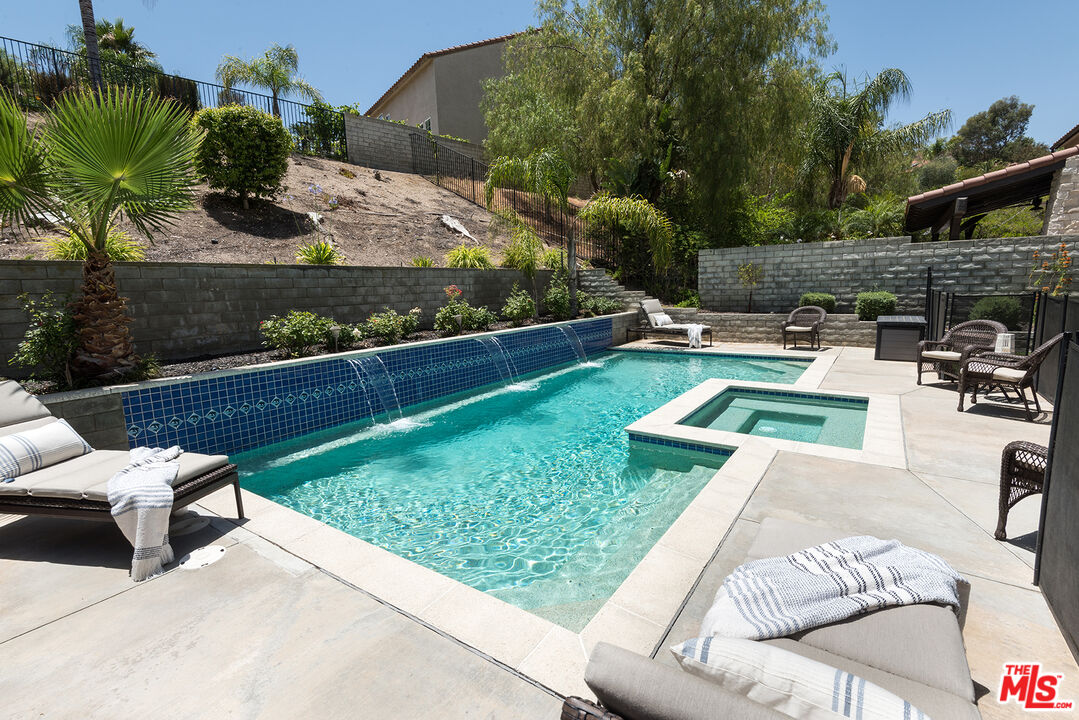 24944 Smokewood Way Stevenson Ranch, CA 91381 - Photo 32 of 39