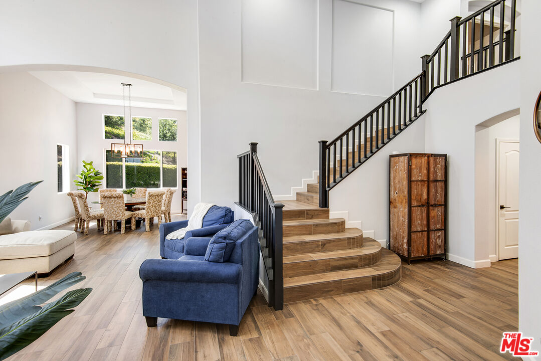 24944 Smokewood Way Stevenson Ranch, CA 91381 - Photo 7 of 39