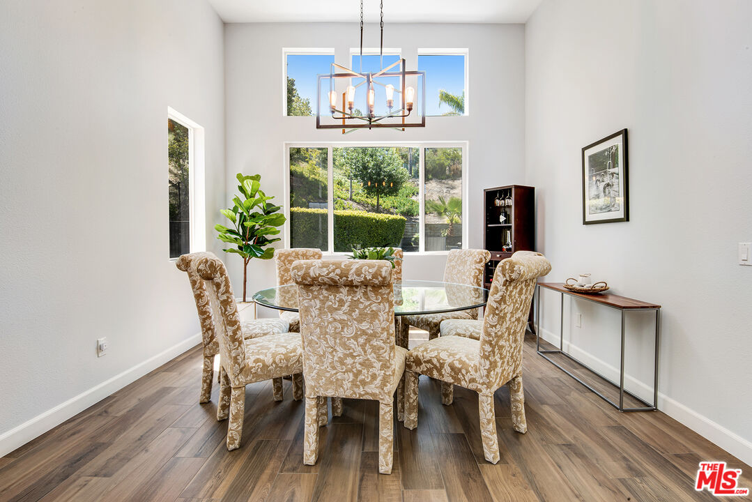 24944 Smokewood Way Stevenson Ranch, CA 91381 - Photo 10 of 39